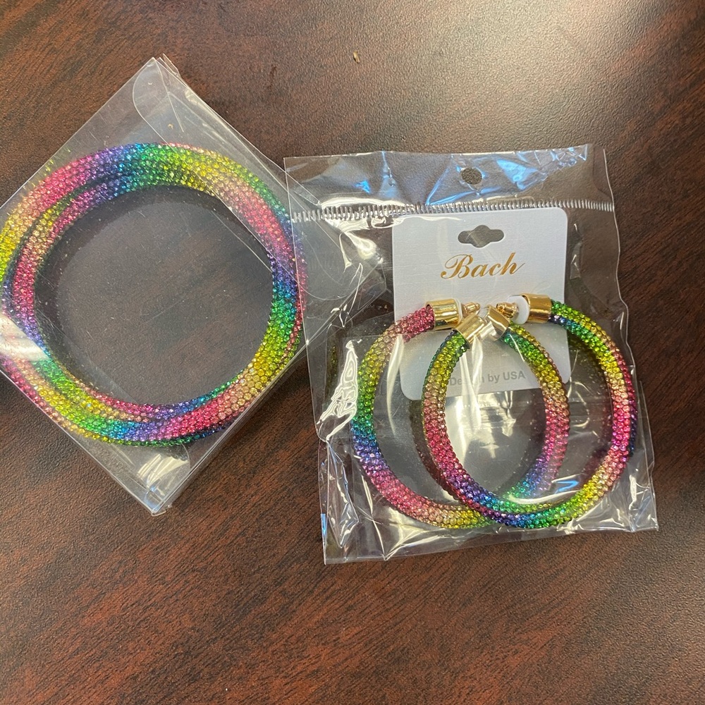 Bracelet and earrings set